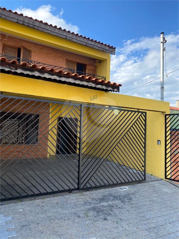 Sobrado à venda com 3 quartos, sendo 1 suíte, em Jardim Santa Luiza, Sorocaba, SP