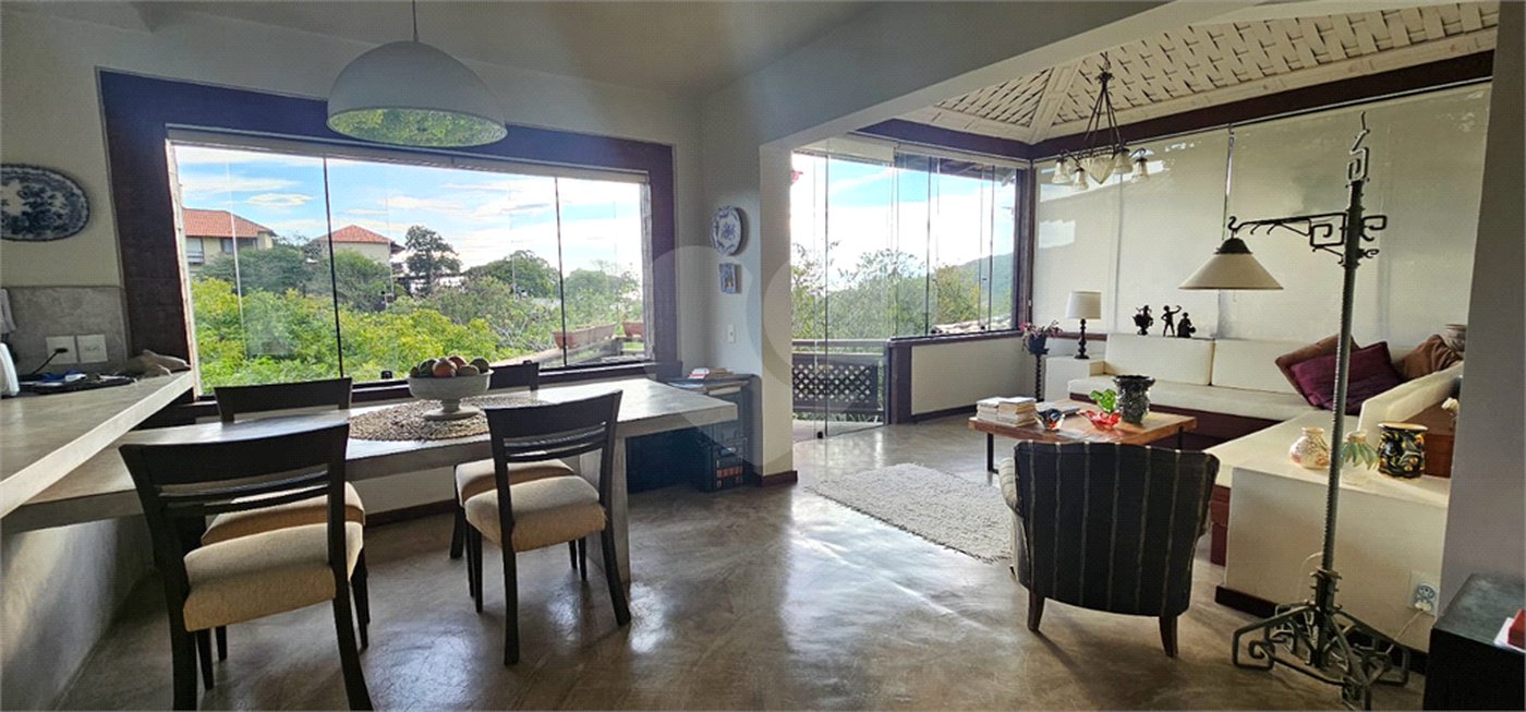 Casa à venda com 4 quartos, sendo 3 suítes, em João Fernandes, Armação dos Búzios, RJ