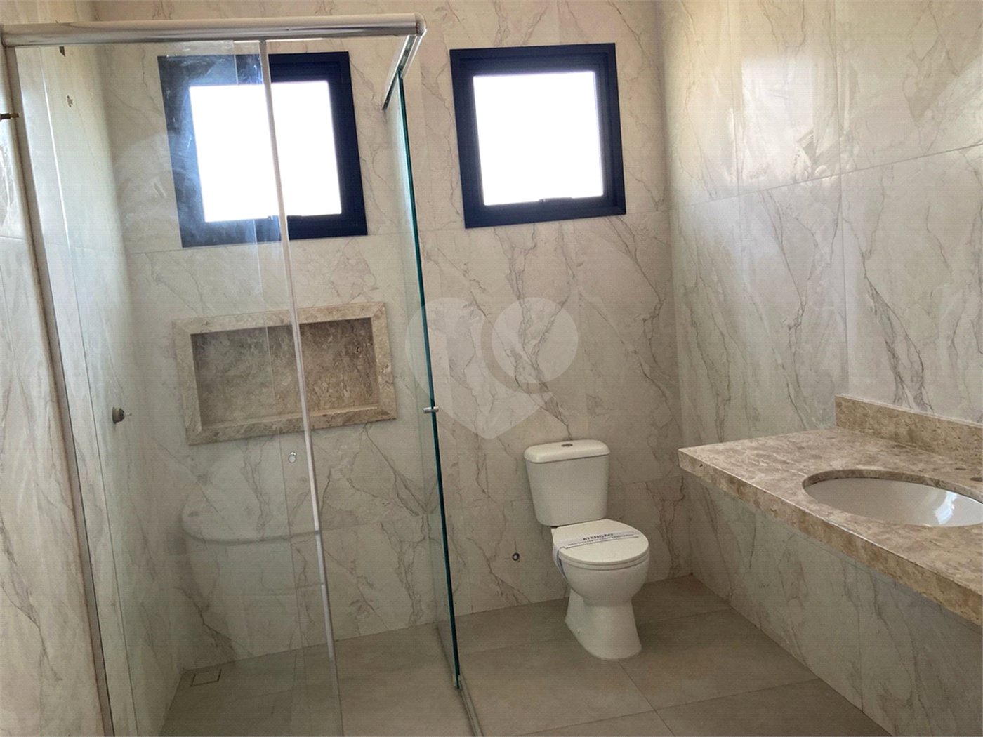 Casa à venda com 4 quartos, sendo 3 suítes,  no condomínio Reserva Granja Anita, Mogi das Cruzes - SP