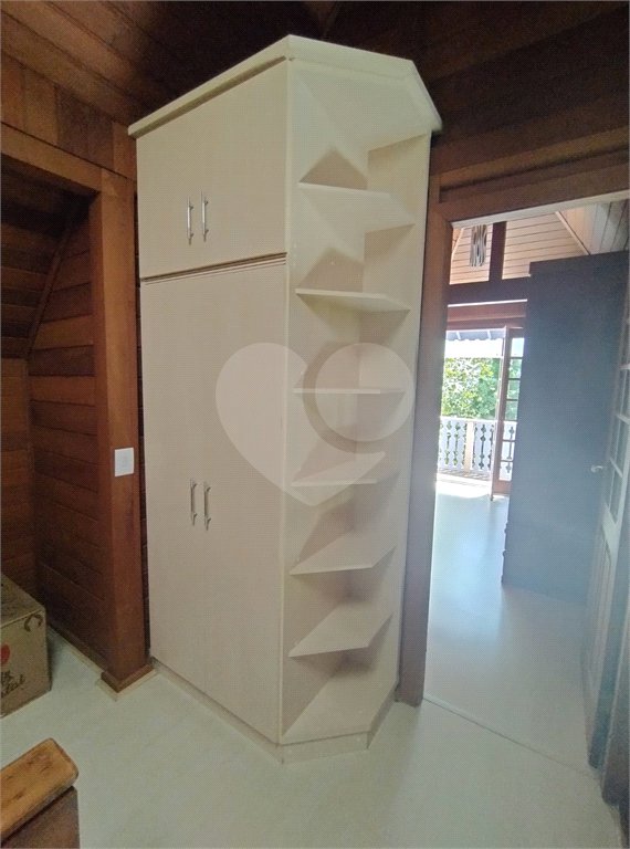 Casa à venda com 3 quartos, sendo 1 suíte, no condomínio Bosque de Greviléa, Vinhedo - SP