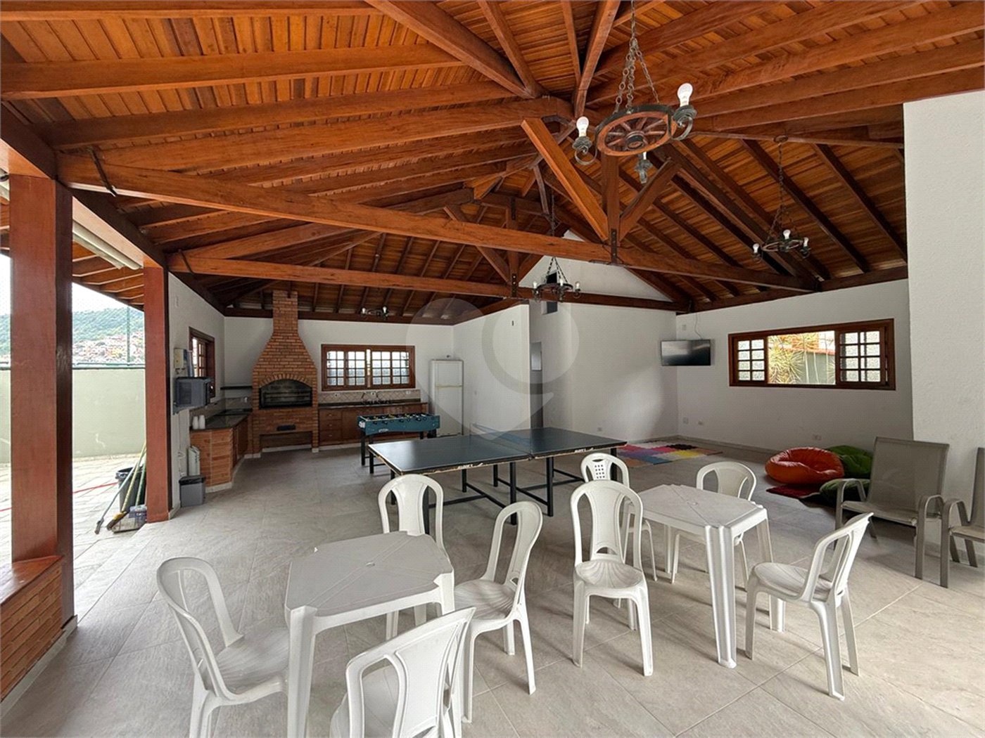Casa à venda ou para alugar com 3 quartos, sendo 1 suíte, no condomínio Da Serra, São Paulo - SP