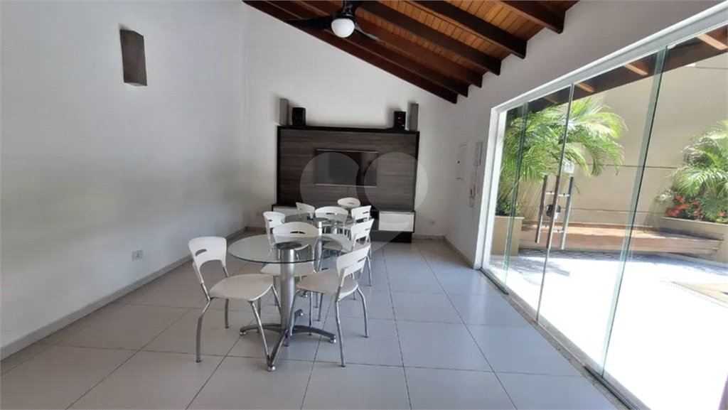 Casa à venda com 5 quartos, sendo 2 suítes,  no condomínio Floradas da Serra, São Paulo - SP
