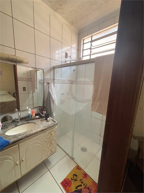 Casa à venda com 3 quartos, sendo 1 suíte, em Parque Laranjeiras, Araraquara, SP
