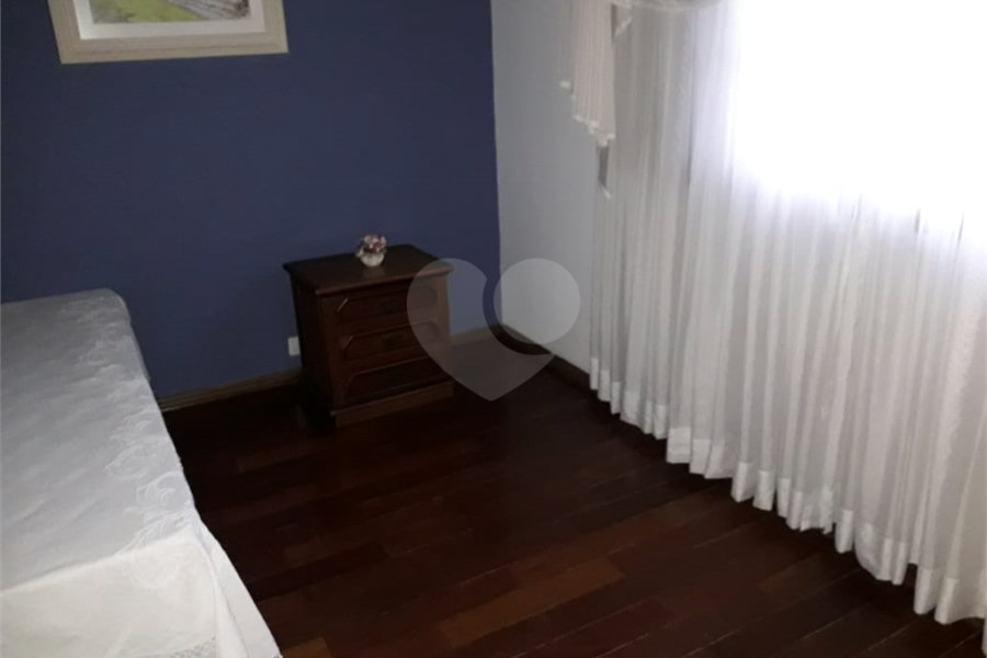 Sobrado à venda com 4 quartos, sendo 1 suíte, em Tremembé, São Paulo, SP
