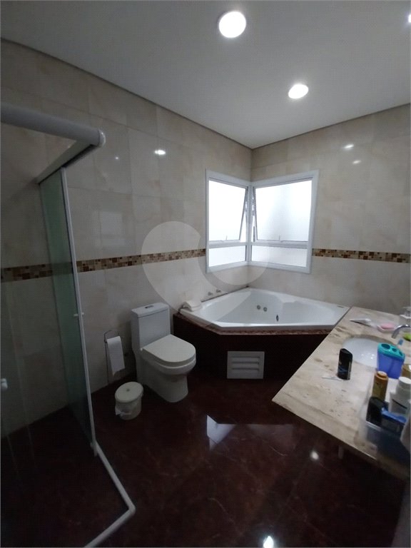 Casa à venda com 3 quartos, sendo 1 suíte, no condomínio Mosaico da Serra, Mogi das Cruzes - SP
