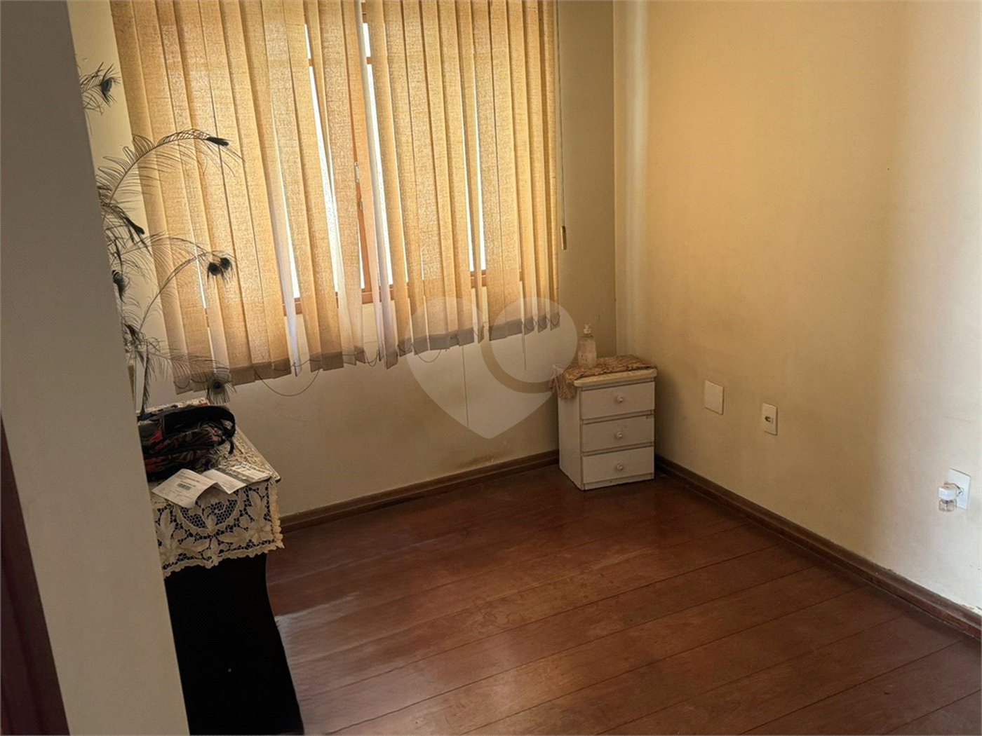 Casa à venda com 4 quartos, sendo 1 suíte, em Vila Santana, Sorocaba, SP