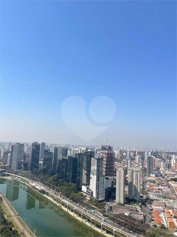 Cobertura à venda ou para alugar com 4 suítes em Jardim Morumbi, São Paulo, SP