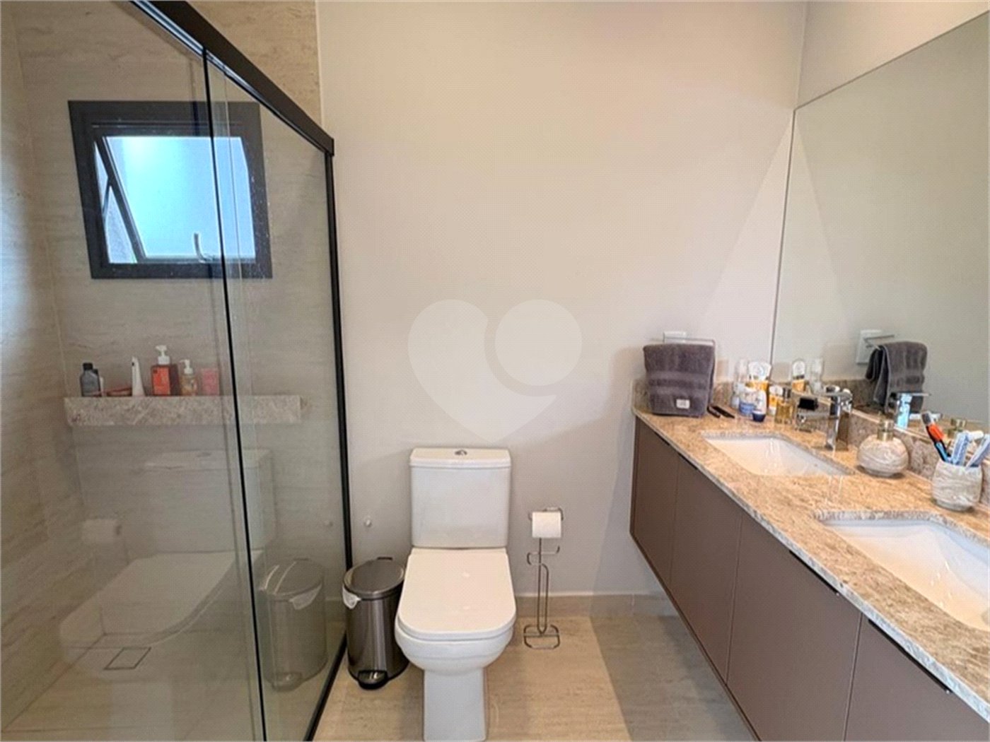 Casa à venda com 3 suítes no condomínio Helena Maria, Sorocaba - SP