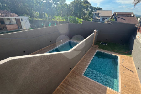 Casa à venda ou para alugar com 3 suítes em Nova Gardênia, Atibaia, SP