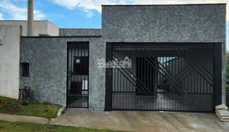 Casa térrea à venda com 3 quartos, sendo 1 suíte, em Vila Bonsai, Atibaia - SP
