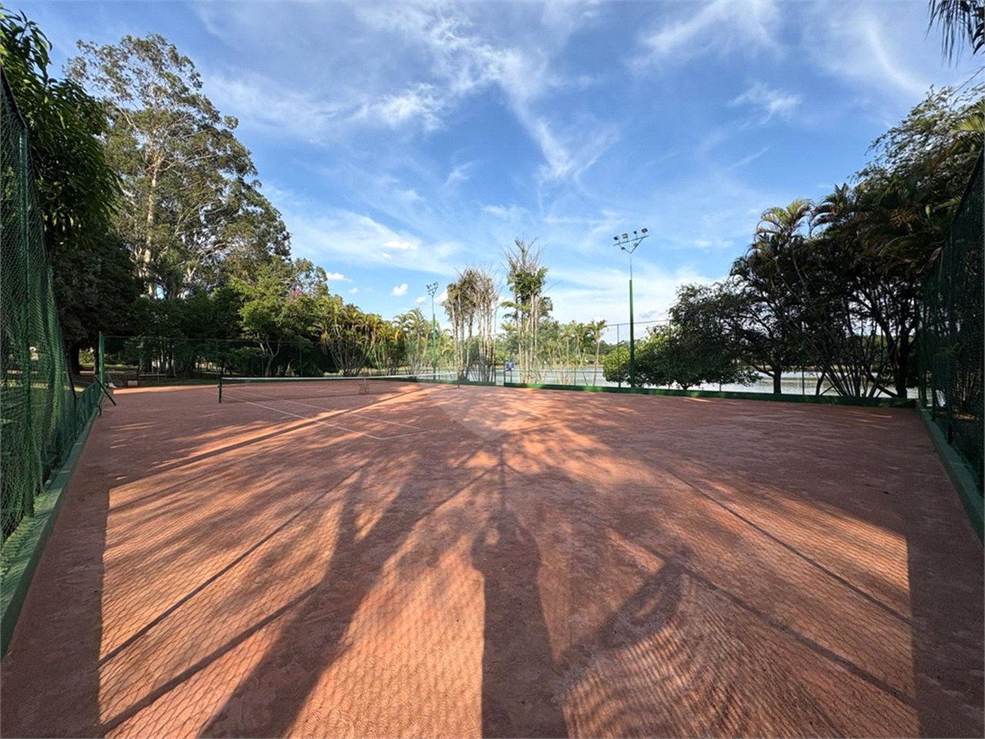 Terreno à venda no condomínio Vivendas do Lago, Sorocaba - SP