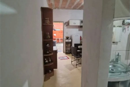 Casa à venda com 2 quartos no condomínio Antilhas, Cotia - SP