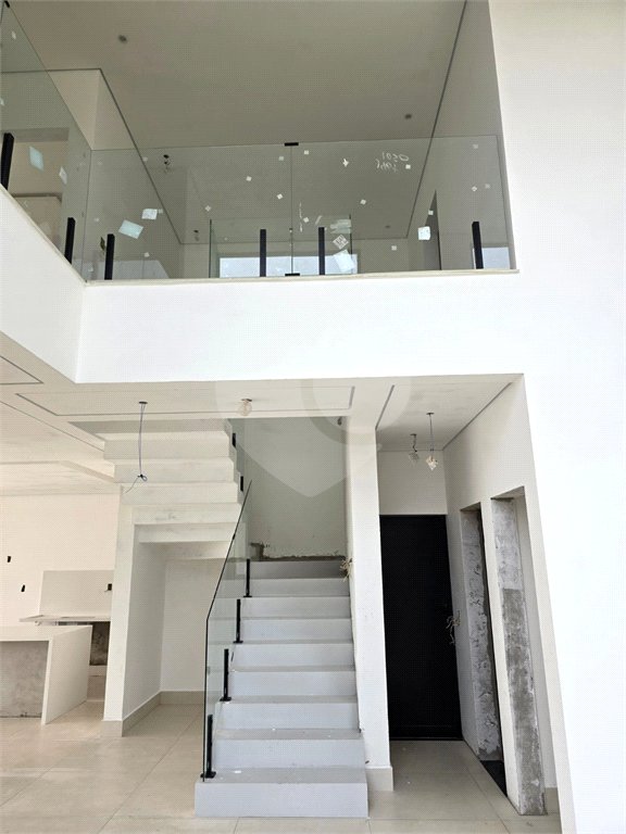 Casa à venda com 4 quartos, sendo 3 suítes, no condomínio Alphaville Nova Esplanada 4, Votorantim - SP