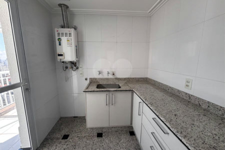 Cobertura à venda com 3 quartos, sendo 2 suítes,  em Vila Buarque, São Paulo, SP