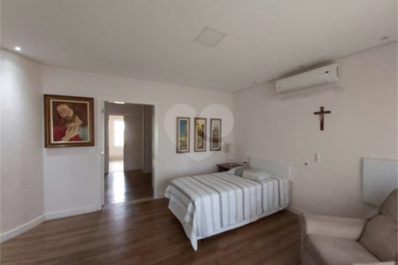 Casa à venda com 4 suítes no condomínio Aldeia da Serrinha, Sorocaba - SP