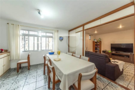 Casa à venda com 5 quartos, sendo 3 suítes, em Vila Santo Estéfano, São Paulo, SP
