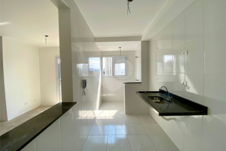 Apartamento à venda com 2 quartos, sendo 1 suíte, em Vila Galvão, Guarulhos, SP