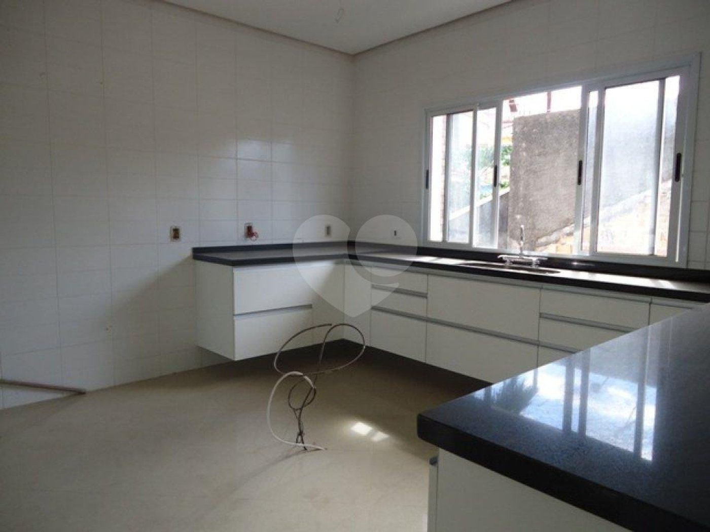 Sobrado à venda com 3 quartos, sendo 1 suíte, em Vila Irmãos Arnoni, São Paulo, SP