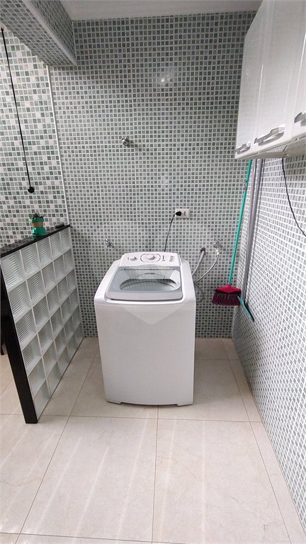 Sobrado à venda com 4 quartos, sendo 3 suítes, em Parque São Domingos, São Paulo, SP
