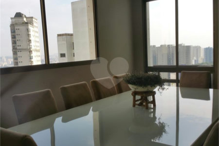Apartamento à venda ou para alugar com 4 suítes em Vila Suzana, São Paulo, SP