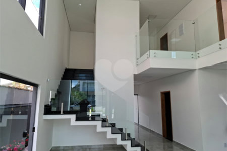 Casa à venda ou para alugar com 3 suítes no condomínio Residencial Veredas, Mogi das Cruzes - SP