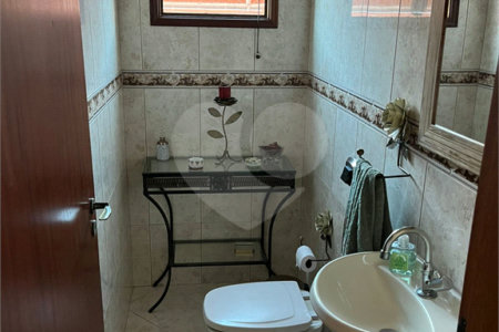 Sobrado à venda com 4 quartos, sendo 1 suíte,  em Jardim do Colégio (zona Norte), São Paulo, SP
