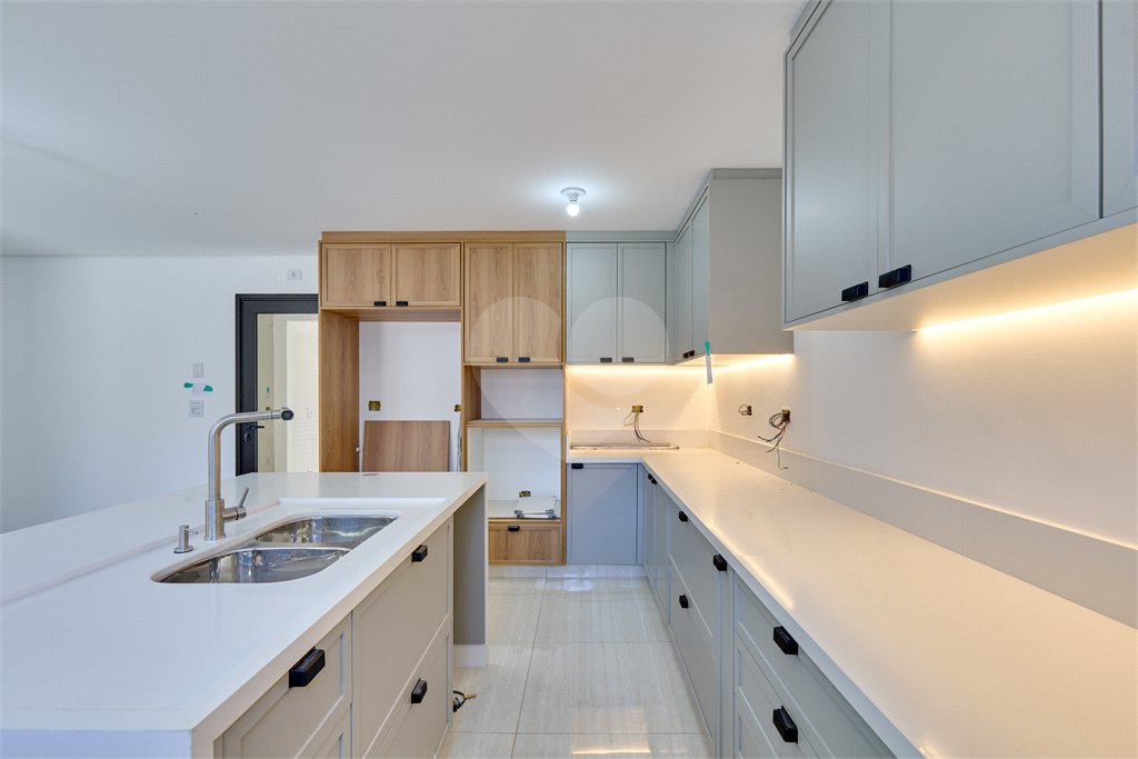 Casa Térrea à venda com 4 quartos, sendo 3 suítes, em Jardim Prudência, São Paulo, SP