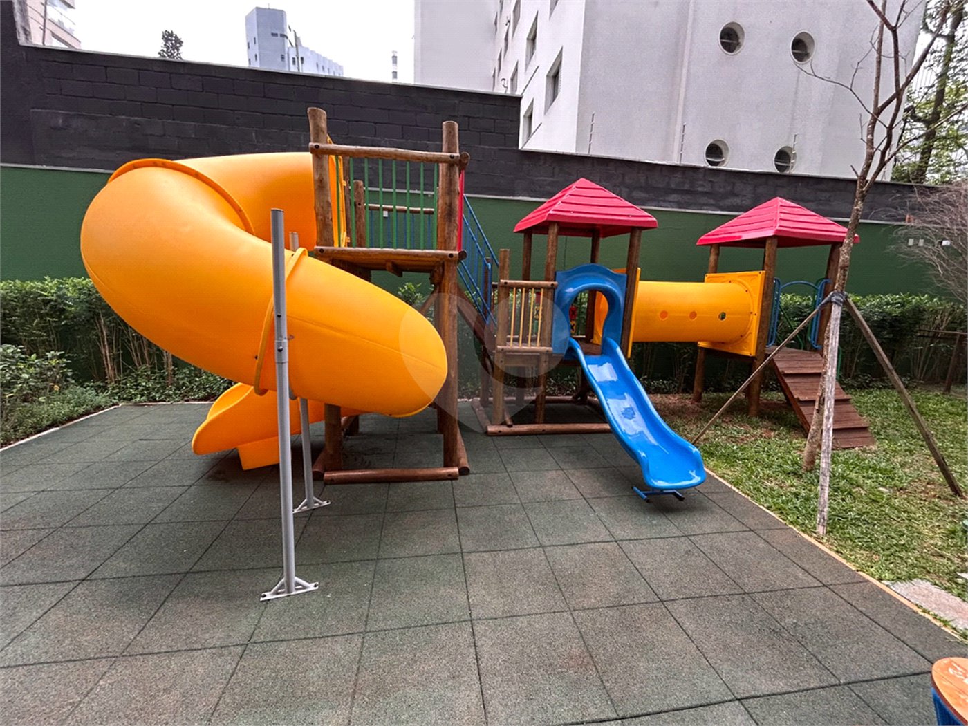 Apartamento à venda com 2 suítes em Campo Belo, São Paulo, SP