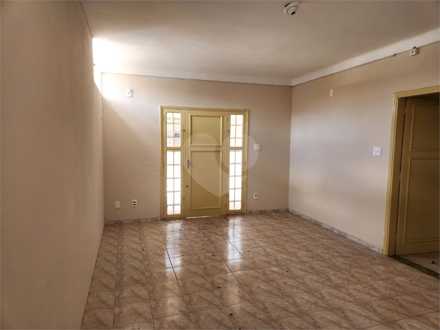 Sobrado à venda com 4 quartos, sendo 1 suíte, no Centro, Araraquara, SP