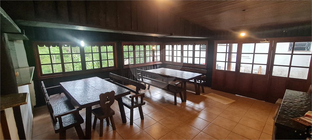 Casa à venda com 4 suítes no condomínio Jardim da Montanha I, Mairiporã - SP