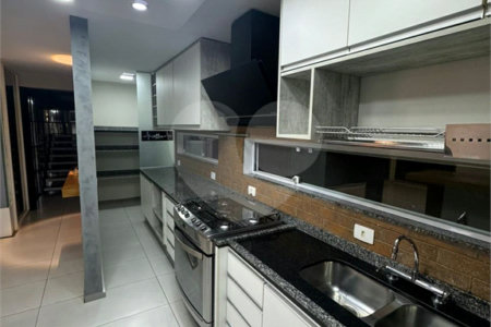 Casa à venda com 3 suítes no condomínio Brisa 1, Mogi das Cruzes - SP