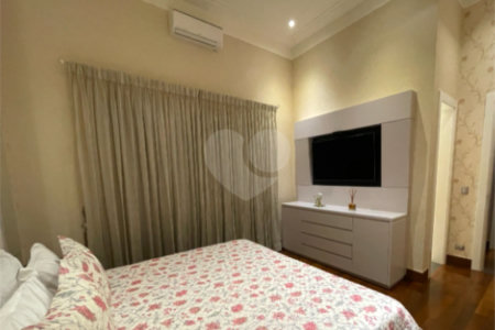 Casa à venda com 4 suítes no condomínio Halvétia Country Residencial, Indaiatuba - SP
