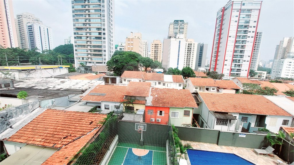 Apartamento à venda com 3 quartos, sendo 1 suíte, em Vila Olímpia, São Paulo, SP