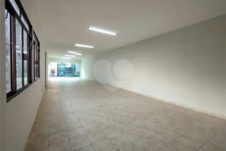 Prédio à venda em Imirim, São Paulo, SP