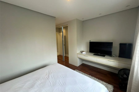 Apartamento à venda com 2 suítes em Parque Reboucas, São Paulo, SP