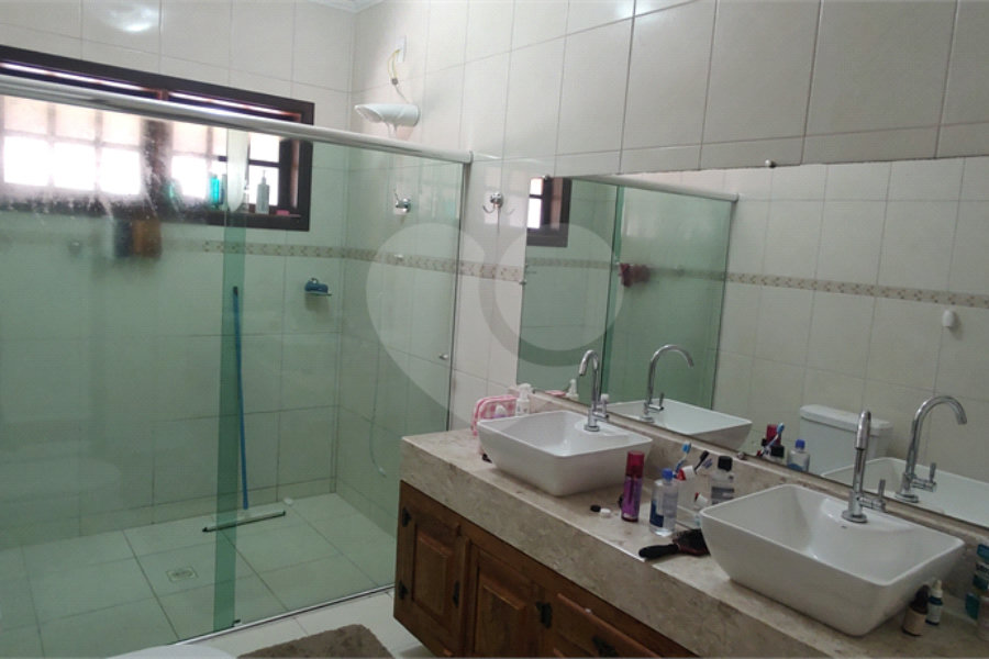 Casa à venda com 4 suítes no Centro, Extrema, MG