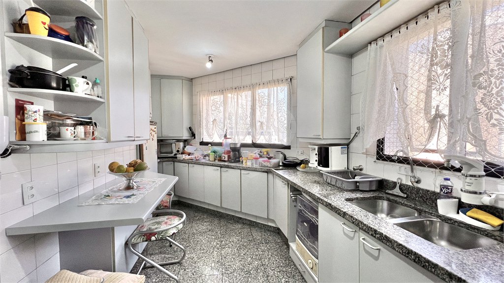 Apartamento à venda com 4 quartos, sendo 1 suíte, em Vila Mariana, São Paulo, SP