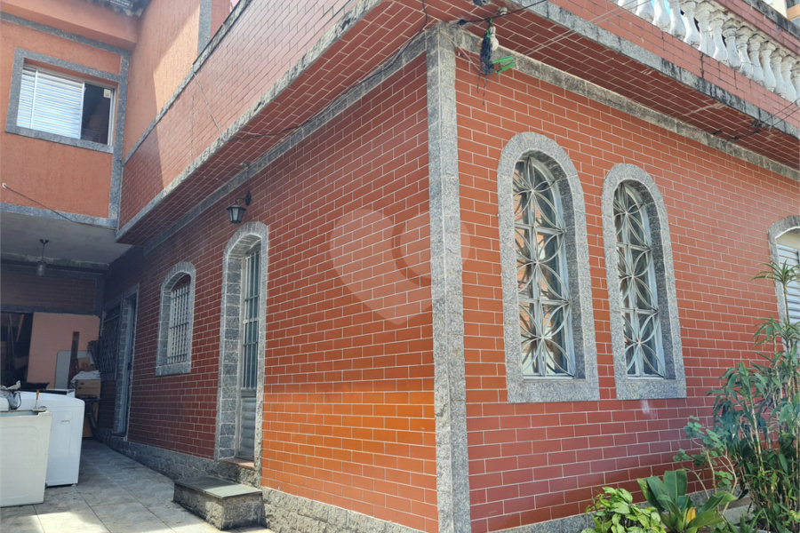 Sobrado à venda com 4 quartos em Parada Inglesa, São Paulo, SP