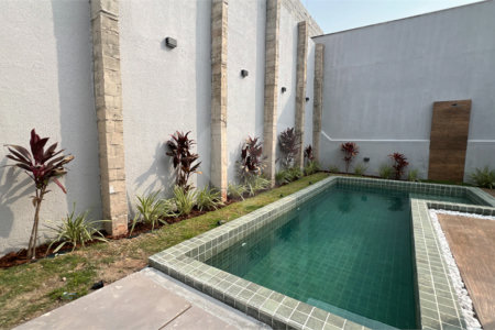 Casa à venda com 3 quartos, sendo 1 suíte, no condomínio Veneza, Mogi das Cruzes - SP