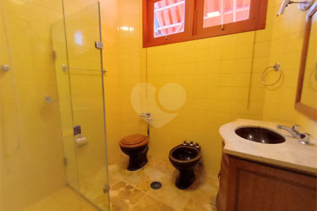 Casa para alugar com 4 quartos, sendo 1 suíte, no Centro, Itapetininga, SP