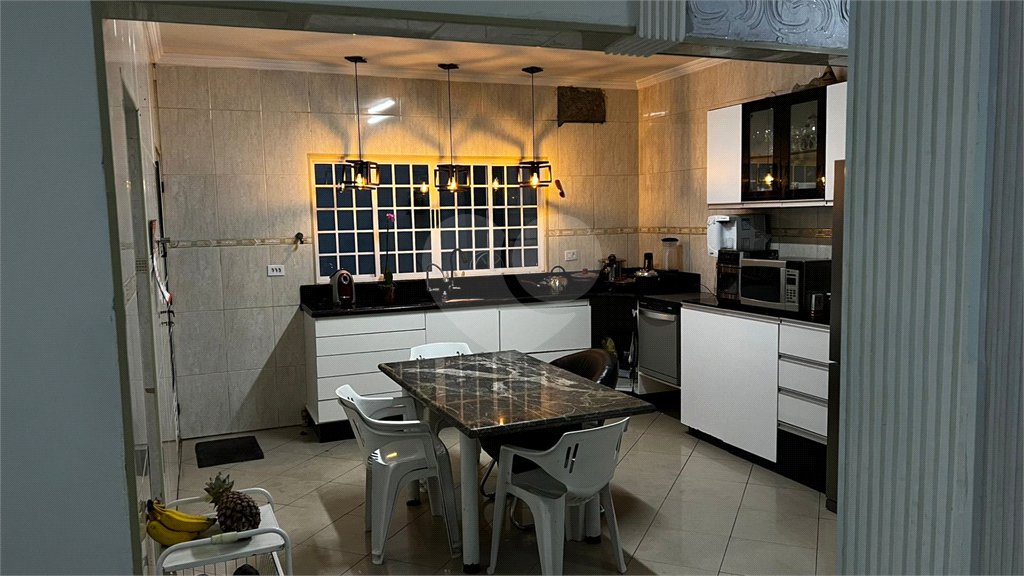 Sobrado à venda com 3 quartos em Cidade Kemel, São Paulo, SP