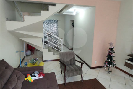 Casa à venda com 3 quartos, sendo 1 suíte, em Inhoaíba, Rio de Janeiro, RJ