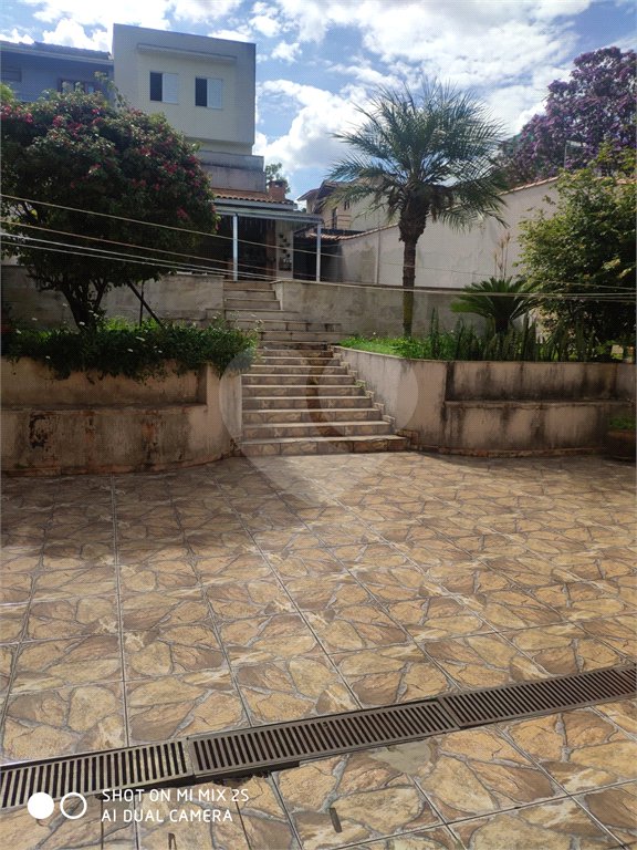 Sobrado à venda com 4 quartos, sendo 1 suíte, em Chácara Jafet, Mogi das Cruzes, SP