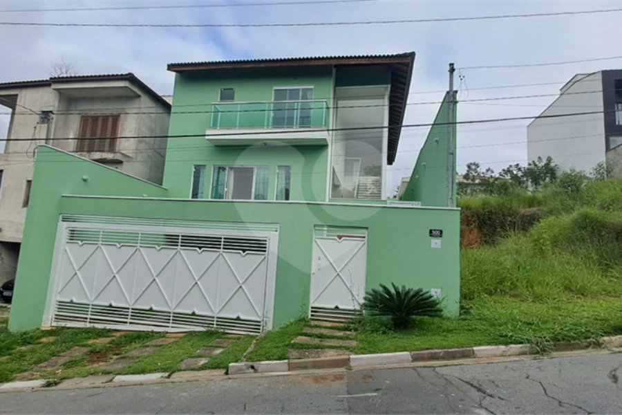 Casa à venda com 3 suítes no condomínio Parque Itaguaçu da Cantareira, São Paulo - SP