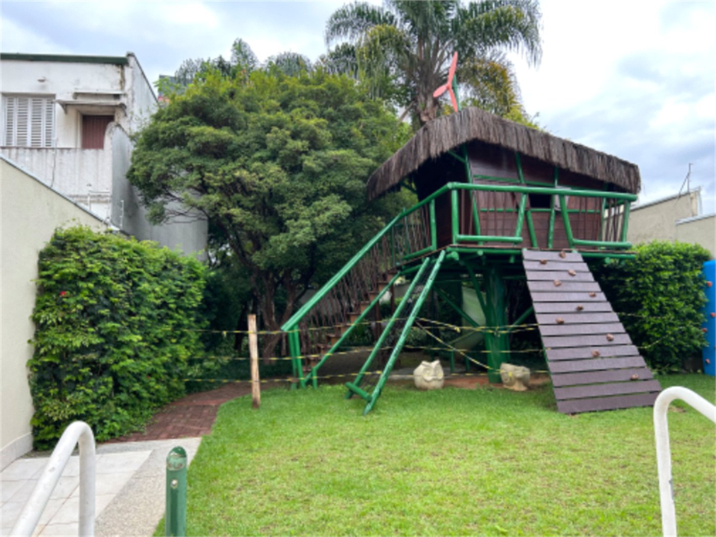 Apartamento à venda ou para alugar com 2 suítes em Água Branca, São Paulo, SP