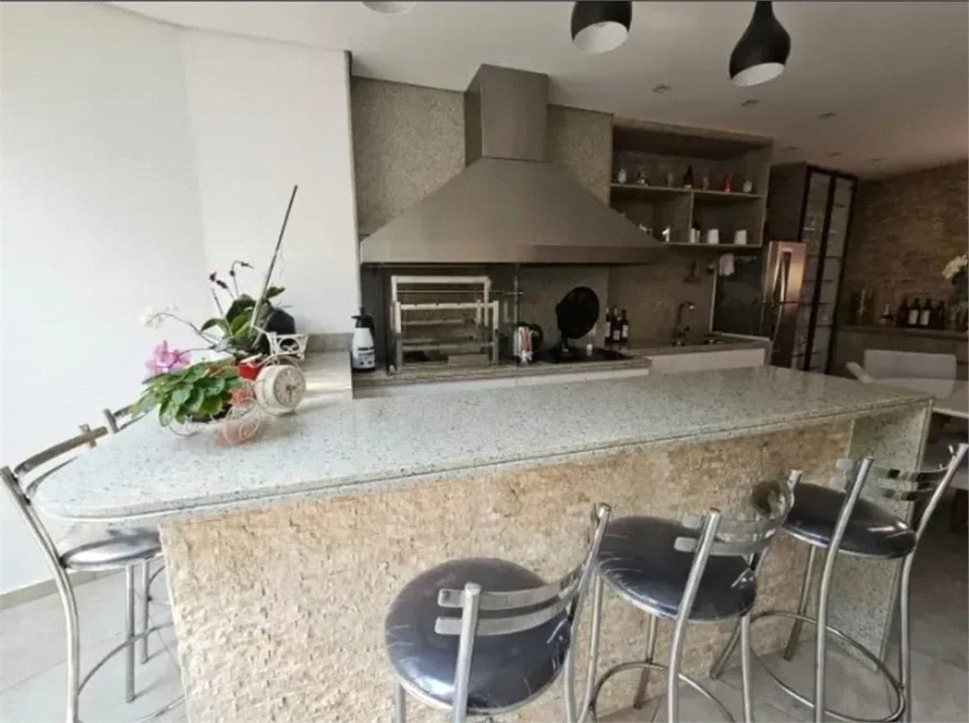 Casa à venda com 3 quartos, sendo 2 suítes, no condomínio Vila Borghese, São Paulo - SP