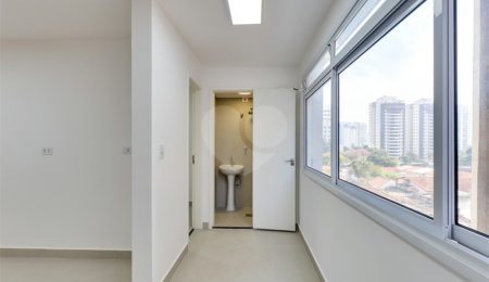 Apartamento à venda com 2 quartos, sendo 1 suíte,  em Santo Amaro, São Paulo, SP
