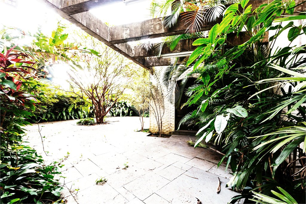 Casa à venda com 4 quartos, sendo 1 suíte, em Jardim das Bandeiras, São Paulo, SP
