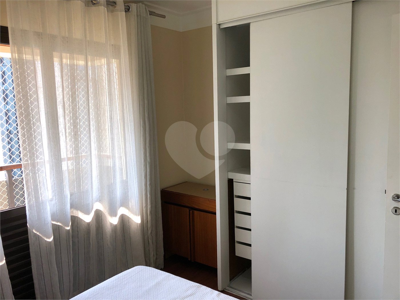 Apartamento à venda ou para alugar com 3 quartos, sendo 1 suíte,  em Jardim Paulista, São Paulo, SP