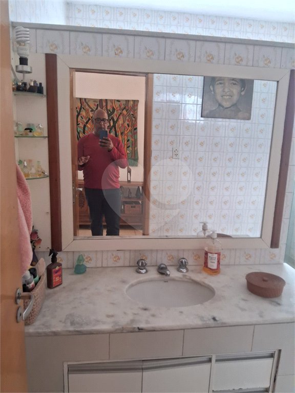 Casa à venda com 3 quartos, sendo 2 suítes, no condomínio Rio Bon, Rio de Janeiro - RJ